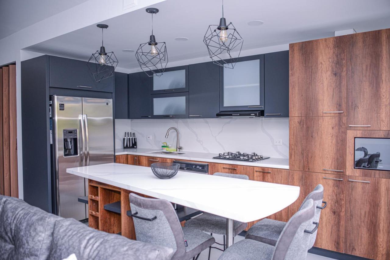 Apartamento Lleras Ac Hot Tub Medellín Esterno foto