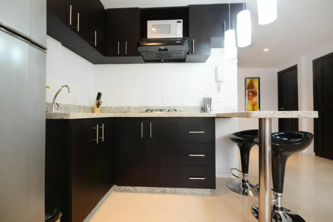 Apartamento Lleras Ac Hot Tub Medellín Esterno foto